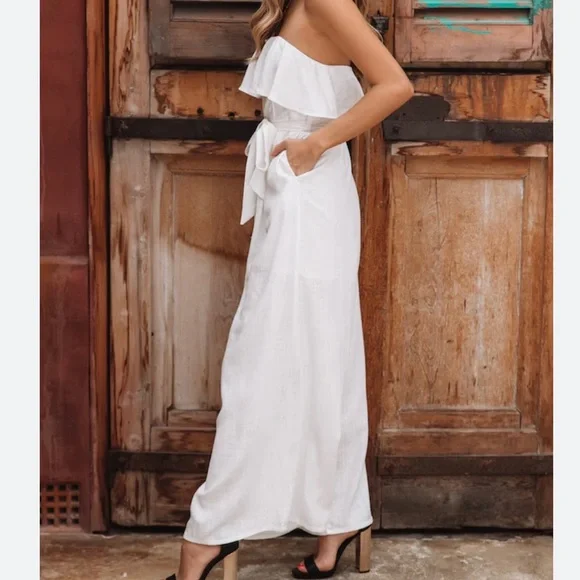 Dresses | Coconut White Strapless Maxi Has An Underlined Half Slip Size  Medium | Poshmark